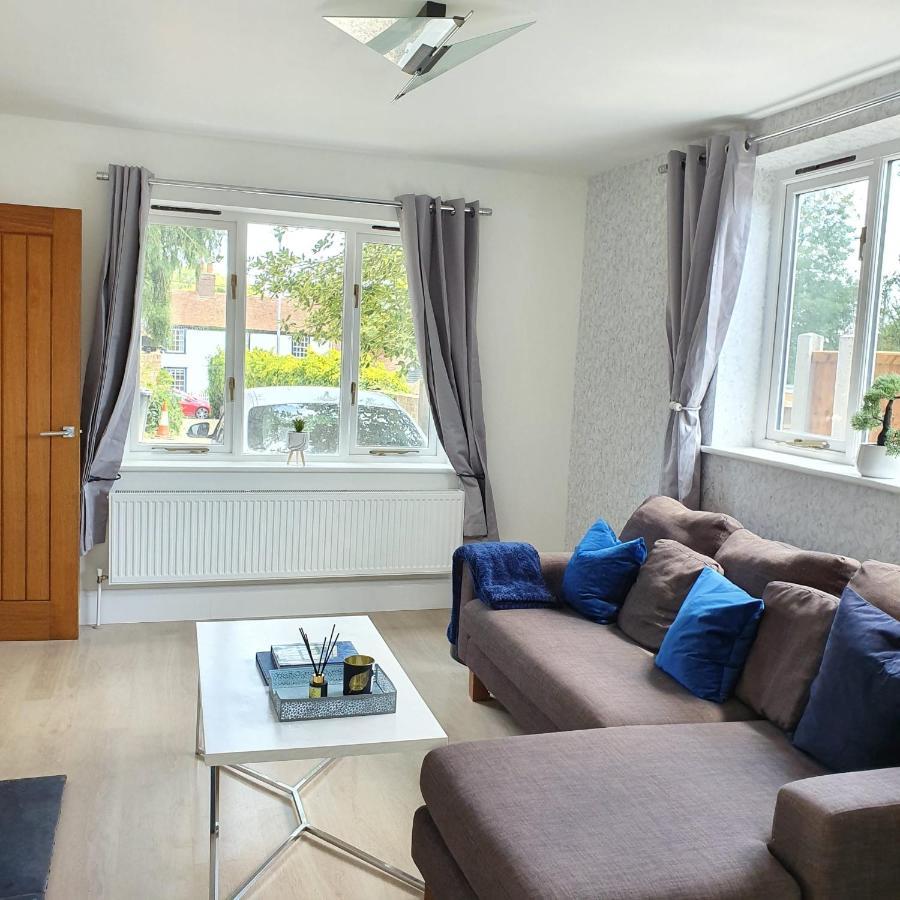 Spacious Beautiful And Warm Cottage With Parking Chelmsford Exterior foto